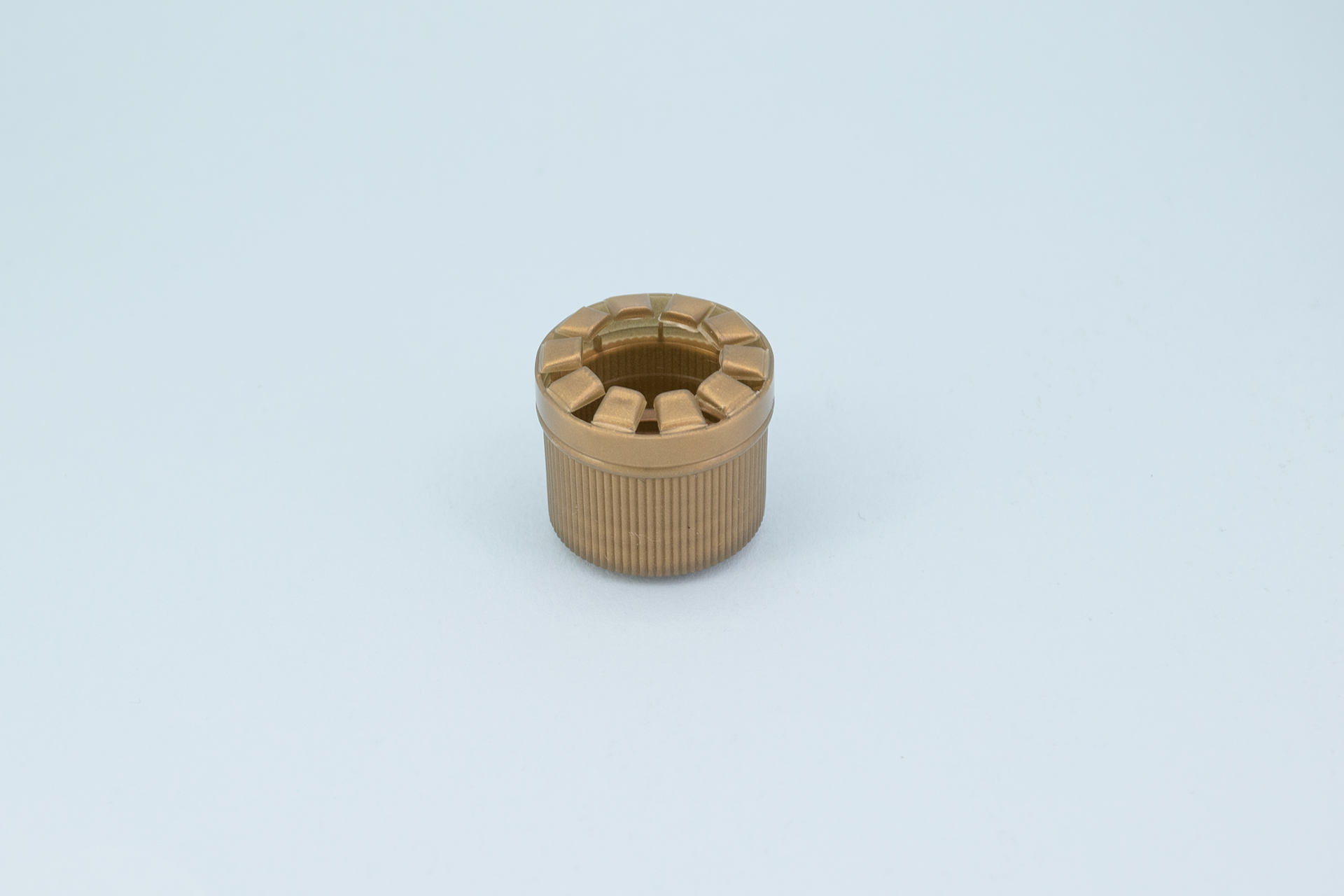 Capac cu șurub cu nervuri personalizat 18/415 ambră maro Custom 18/415 Amber Brown Tamper-Proof Ribbed Screw Cap