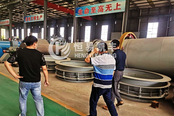 Activated carbon carbonizing furnace