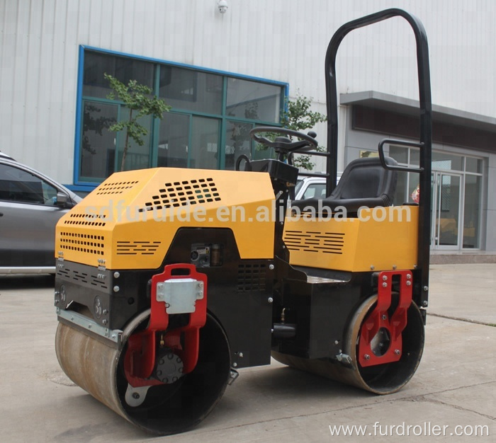 price ! vibratory roller 1ton ride on tandem drum road rollers(FYL-880)