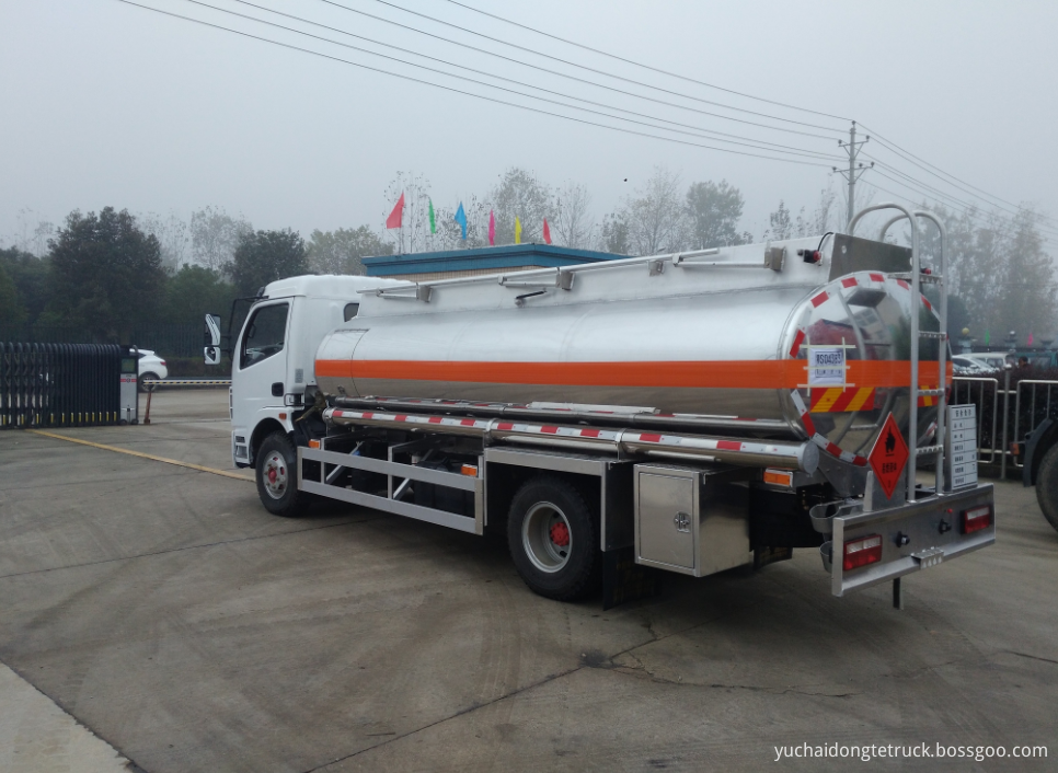 Mini mobile fuel station truck