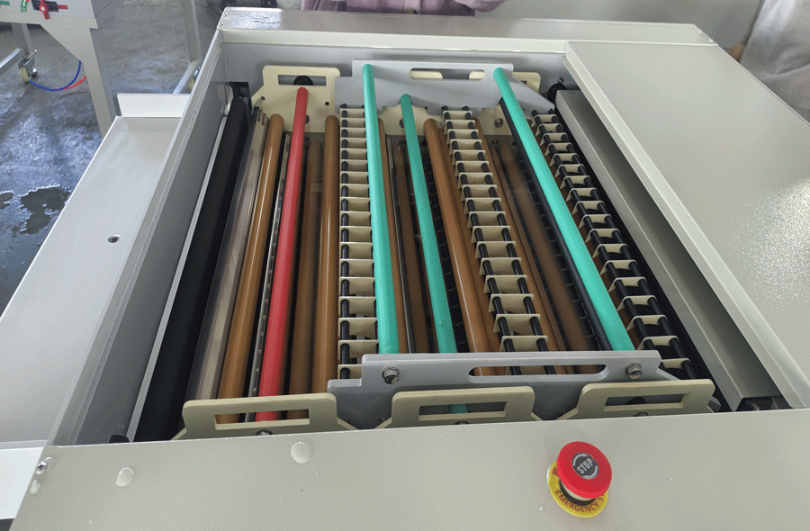 Struktur mesin pemprosesan filem Film processing machine structure
