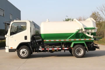 KAMA 116 hp 4x2 dung sucking truck