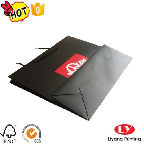 Black matte custom paper gift packaging bag