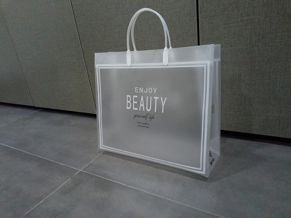 Recyclable Materials Eco-Friendly Cmyk Printing Plastic Handles Closed PP Plastic Shopping Bag