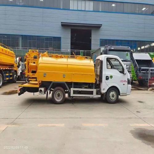 6 Wheelers 4x2 Vacuum Sewer Truck Suction Truck