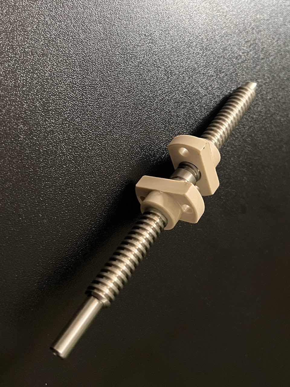 Lead screw with diameter 8mm lead 2mm