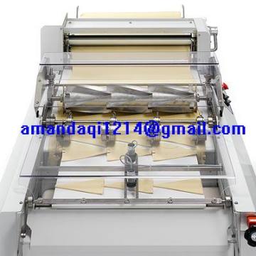 croissant make-up table