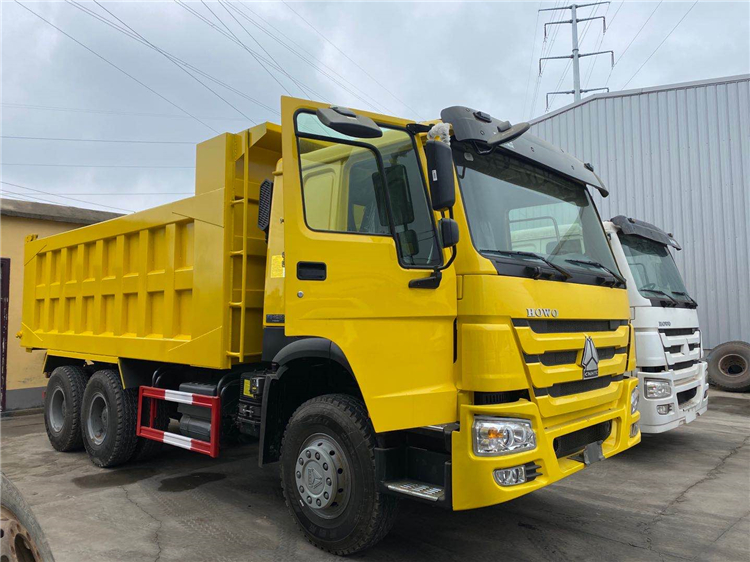 White color HOWO heavy duty dump truck with high quality