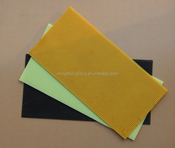 China supplier supply bee keeping tools equipment plastic bee foundation frame and beekeeping plastic beeswax comb foundation