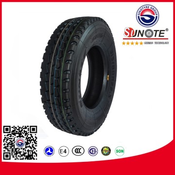 Heavy load capacity tubeless truck tire 315 80 r22.5