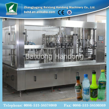 Carbonated drink bottling machine