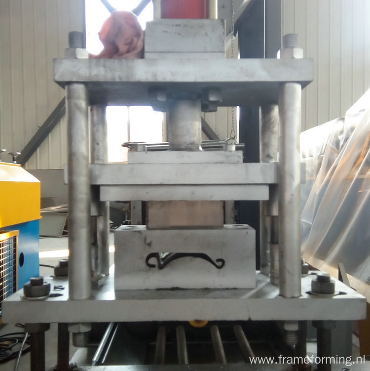 Metal shutter door rolling machine