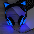 Fones de ouvido infantis com LEDs brilhantes orelhas de gato