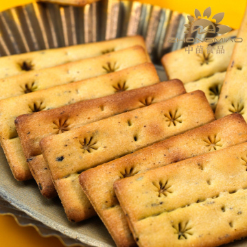 Plum Dried Vegetable Double Layer Biscuits