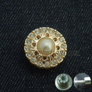 elegant vintage types buttons for wedding dress, hearty buttons with pearl