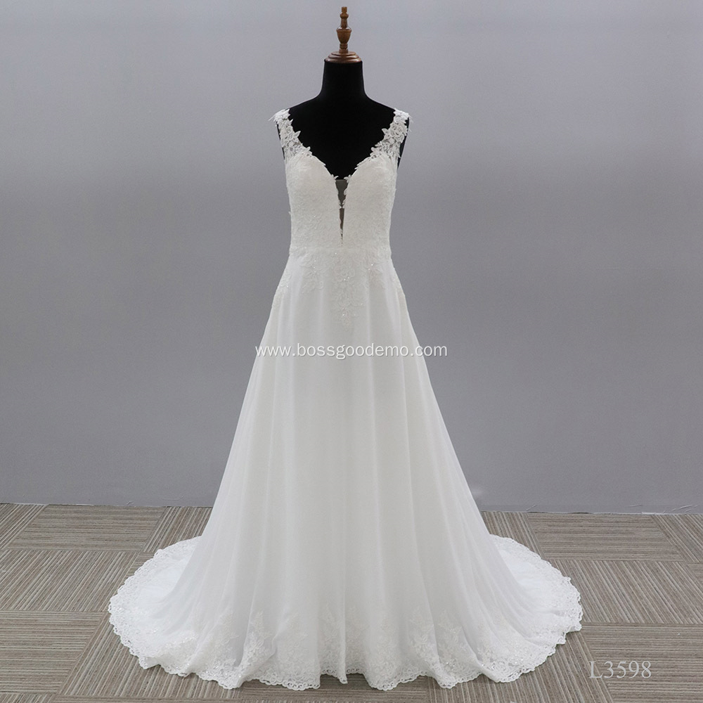 Luxury Bridal Gown Lace Sleeveless A Line Chapel Train Wedding Dresses