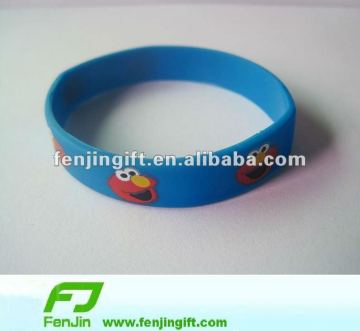 debossed logo silicone bracelet,silicone wristband