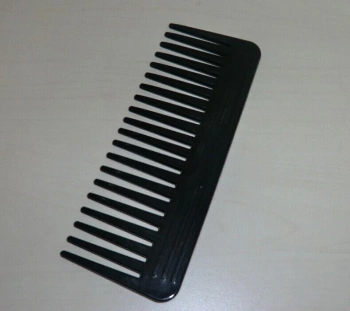 4 Colors Plastic Wide Tooth Comb with Hook