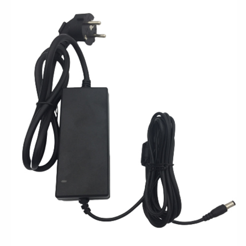 Caricatore della batteria a liptop da laptop da 12,6v da 12,6v da cavo