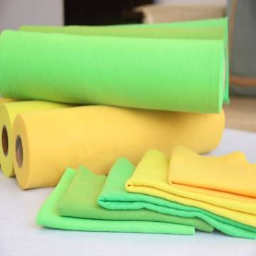 Nålstansad polyester nonwoven filt