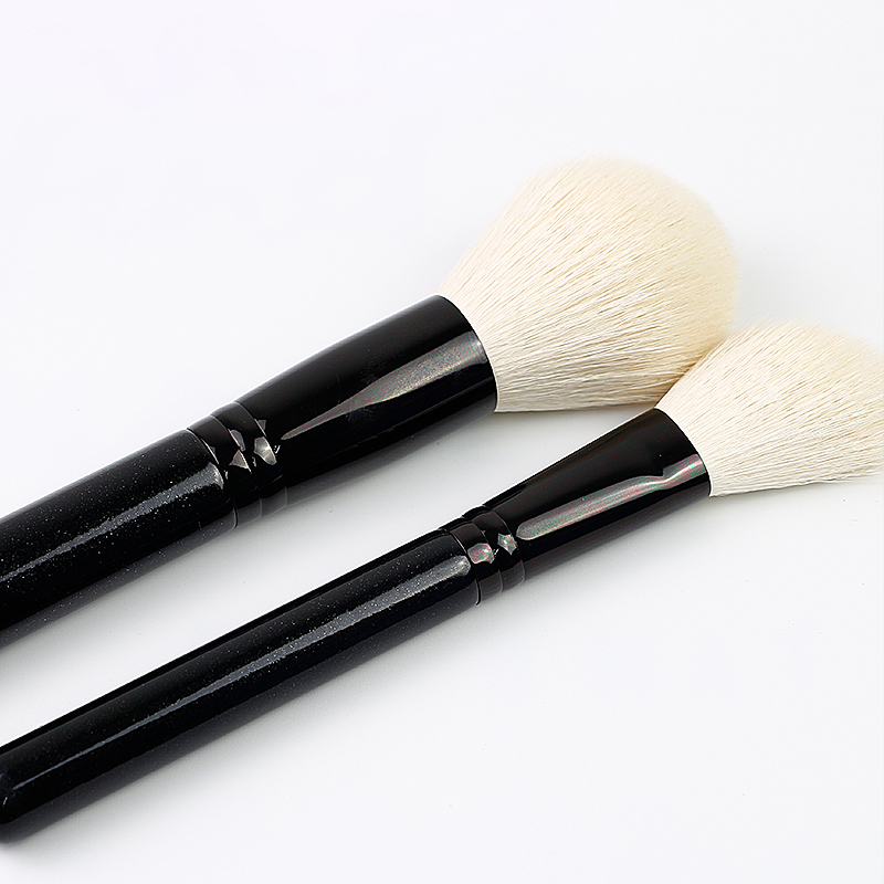 animal hair makeup brush 