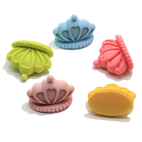 Miniaturas de resina 3D Mini Queen Tiara Crown para chico DIY Craft Scrapbook Hair Bow Center Decoración