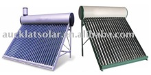 Pressurized heat pipe solar energy water heater