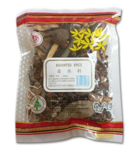 Délicieuses épices de saumure utilisées pour faire des ragoûts