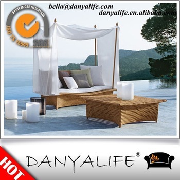 DYLG-D2135 Danyalife Outdoor Poly Rattan Garden Sun Bed