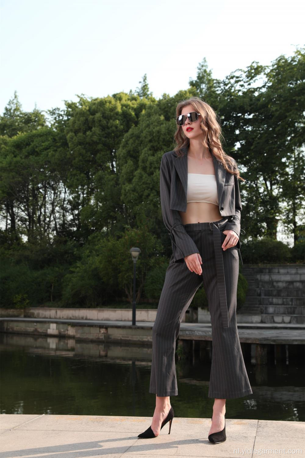 Gestreepte cropped blazer en broek voor dames