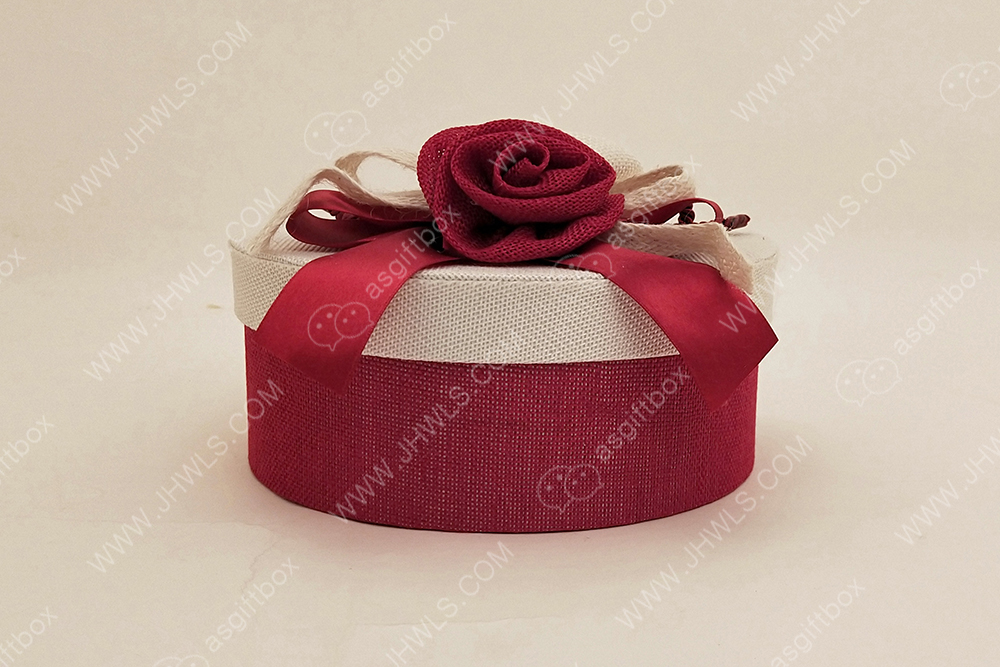 Red Valentine's Day Gift Box