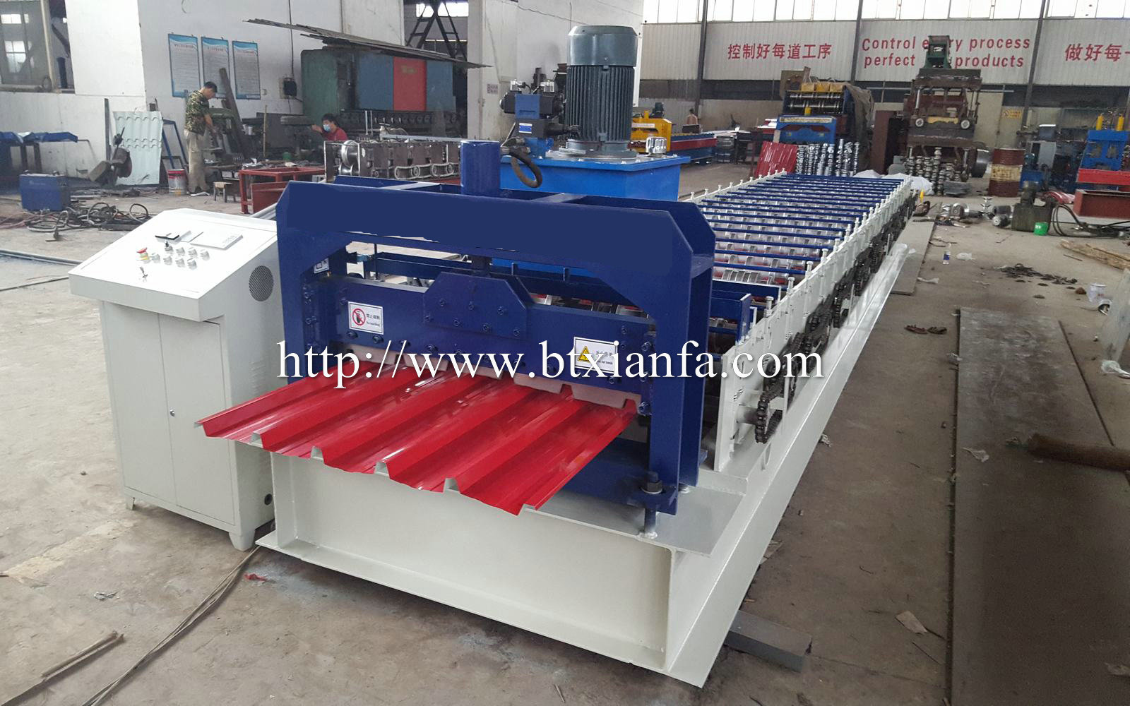 roof roll forming machine