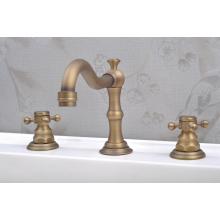 Antique Brass Bibcock Double Handle Bath Mixer Bathtub Faucet (QH30245A)