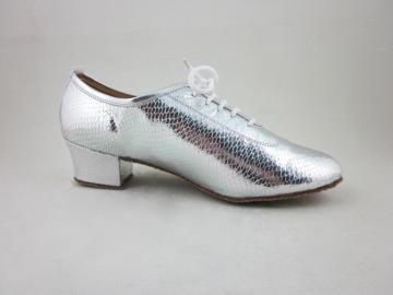 Women practice shoes size 8.5