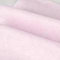 Material miring warna merah muda spunalce nonwoven untuk tisu