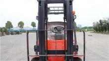 Gasoline 2 Ton Forklift Truck CPQD20 , Gas Powered Forklift