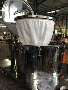 Fully automatic scraper bottom discharge centrifuge