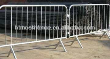 Bridge Feet Temporary Pedestrian Barricade with fixed barrier feet