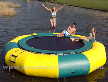 0.9mm PVC Tarpaulin Inflatable Aqua Trampoline 19ft Water trampoline sale in China