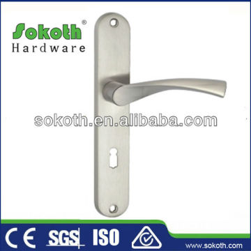 door handle with locker