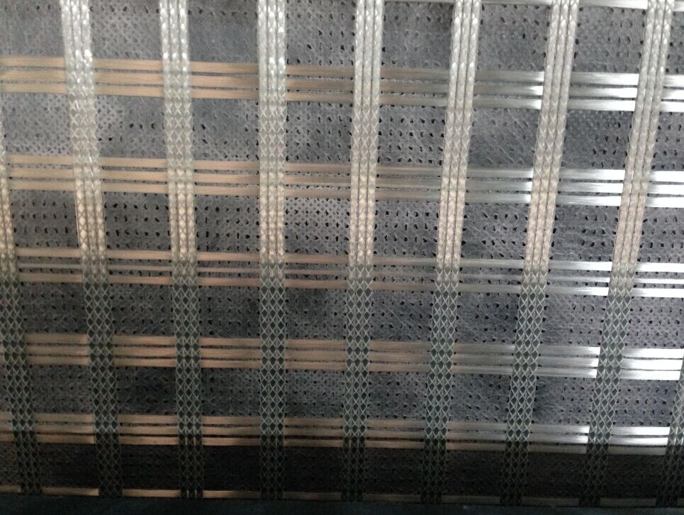 Gecoate polyester Geogrid met niet-geweven geotextielcomposiet