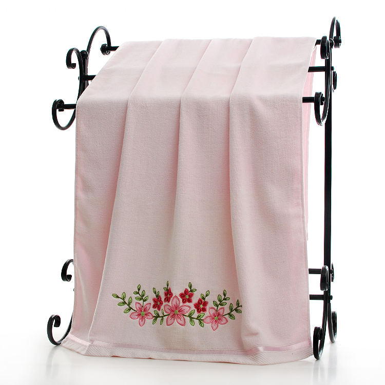 the bath towel with embroidery and lace
