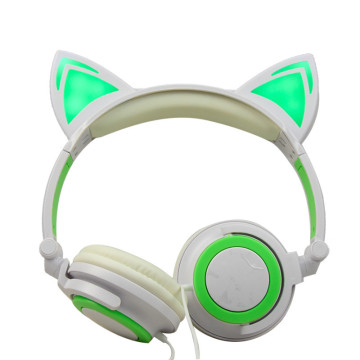 Auriculares de oreja de gato lindos de moda