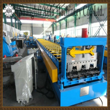 decking sheet cold roll forming machine