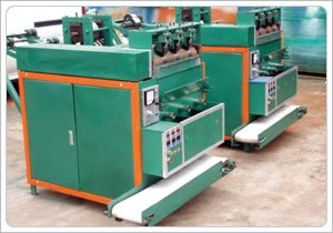 Cleaning ball machine