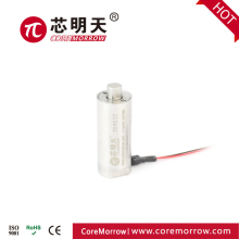 Micropositioning piezo actuator with precision machining piezoelectric ceramic actuators