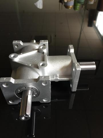 Small Aluminum House Gear Reducer with Steel Shaft