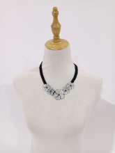 Floral Shape Shell Accessory Necklace Lei