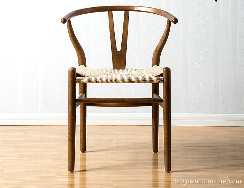 단단한 나무 Y 위시 본 레스토랑 Diningr Armchair