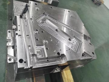 Large automotive mold base processing